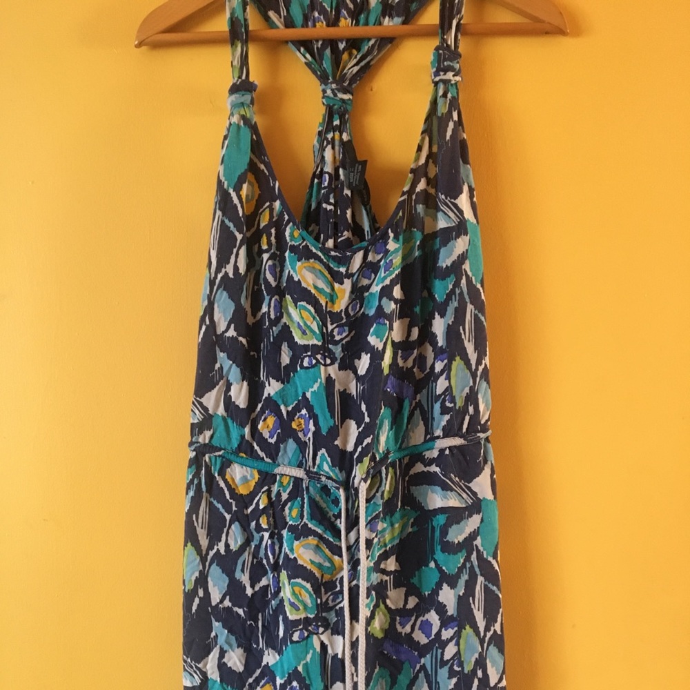 Beautiful, lightweight dress!